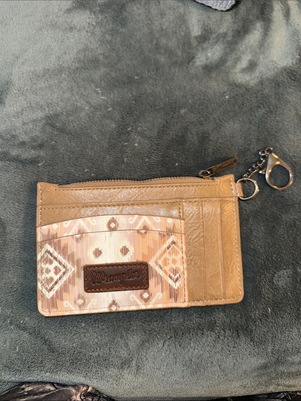 Wrangler Tan and Cream Southwestern Card Holder with Key Clip